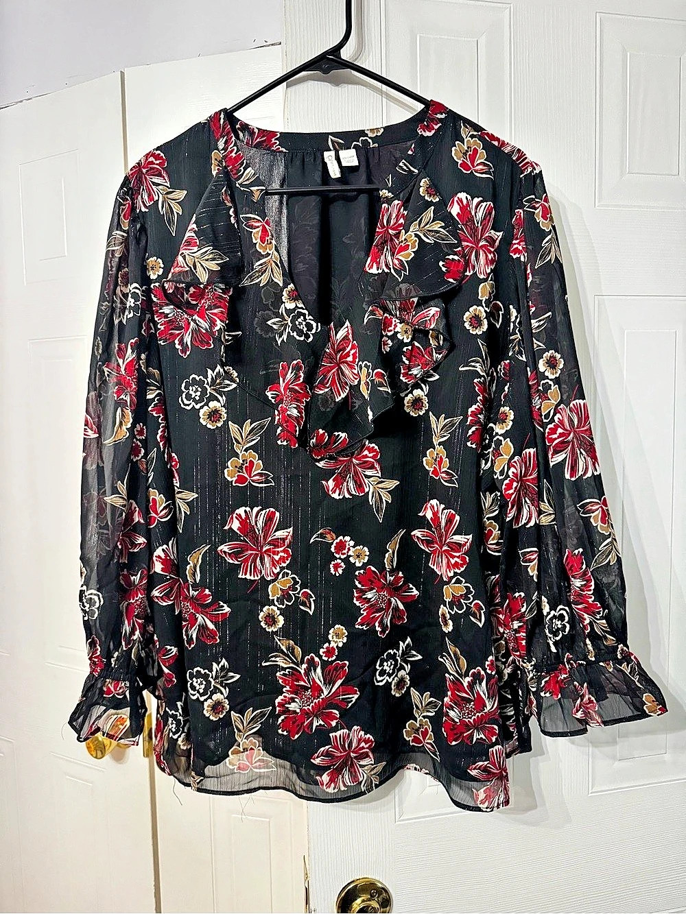 Cato Floral Blouse in Black & Red XL Like New